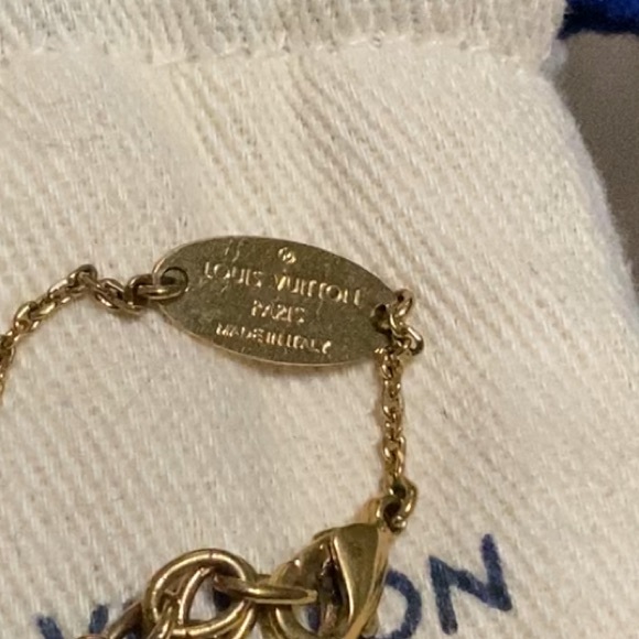 LOUIS VUITTON LV&ME LOVE Bracelet M62844 Metal Gold w/ COA - Picture 5 of 7